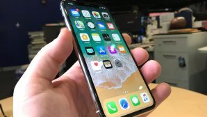 Смартфон iPhone X в России резко упал в цене до 63 тыс. рублей