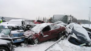 В Брянске в массовое ДТП попали сразу 6 автомобилей