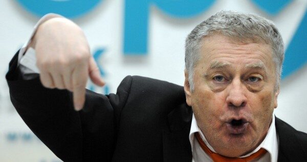 Жириновский назвал долгие поцелуи в «грязный рот» противными