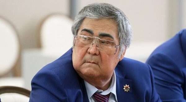 Губернатору Кемеровской области Тулееву грозит отставка