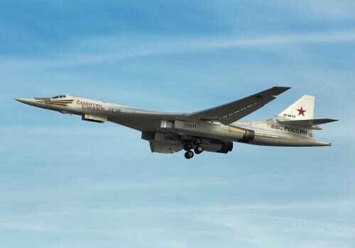 «Кошмар НАТО»: Российский ракетоносец Ту-160М2 напугал прессу США