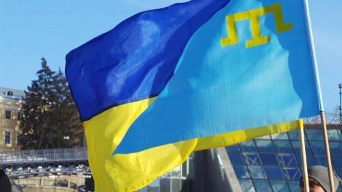 «Крым наш»: В Харькове и во Львове разрисовали машины российских дипломатов
