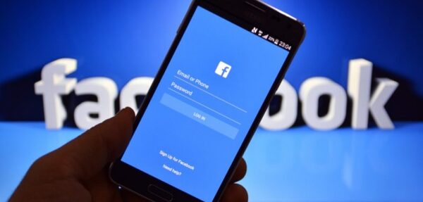Кулеба: самое время пригласить Facebook в Украину