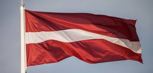 Латвия планирует выдворить российских дипломатов