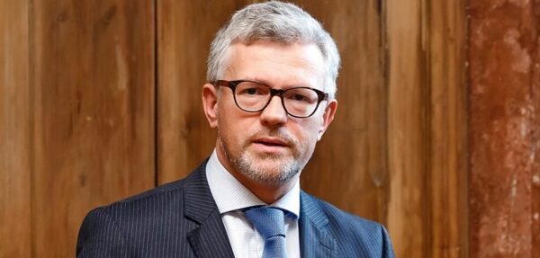 Посол Украины вновь возмущен визитом немецкого политика в Крым