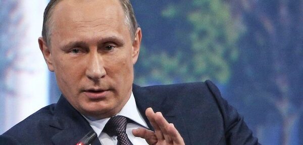 Путин говорит, что хотел бы предотвратить развал СССР