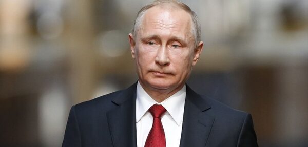 Путин назвал «чушью» обвинения в причастности России