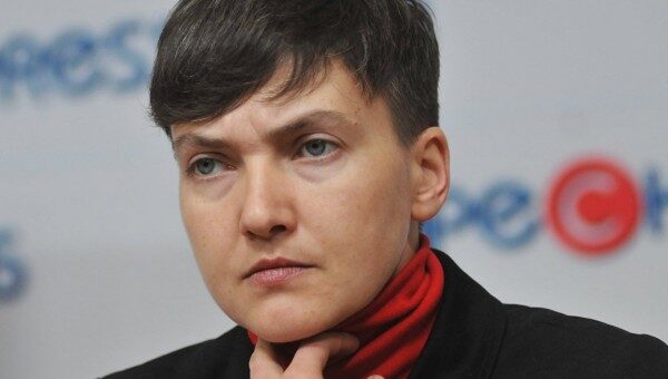 Савченко на суде демонстративно отдала честь генералу Рубану