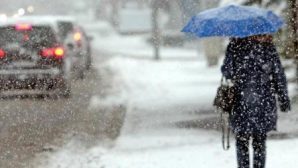 Штормовое предупреждение МЧС: в Кузбассе снег, метель и ветер