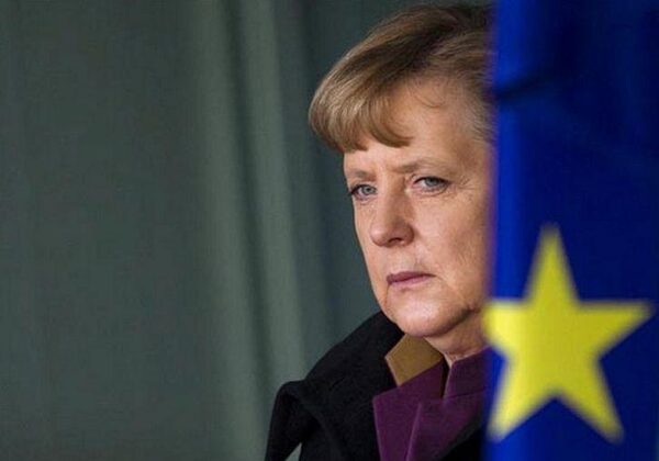В Германии задержали неизвестного, накричавшего на Меркель