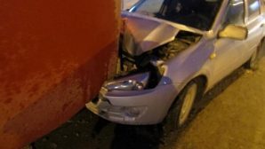 В стоящий автобус врезался пьяный водитель в Ижевске
