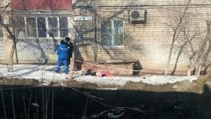 В Волгограде девушка выпала с 7 этажа и разбилась насмерть