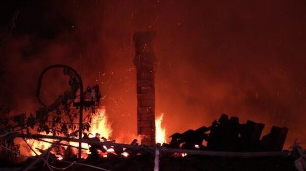 На Донбассе борются с новой угрозой - пожары и сильный ветер