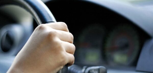 Первые права у водителей-нарушителей будут отбирать навсегда