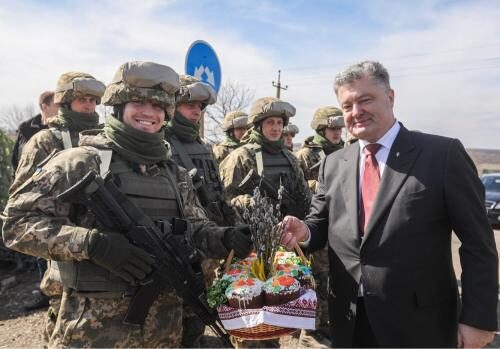 Пётр Порошенко призывает Москву следовать подписанным мирным соглашениям