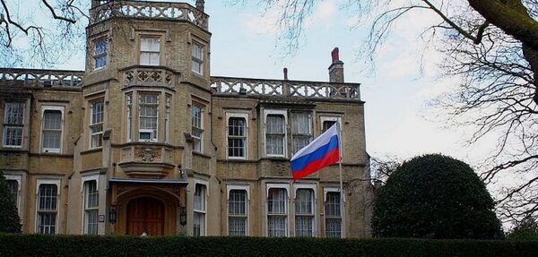 В посольстве РФ прокомментировали данные о возможном переезде Скрипалей в США