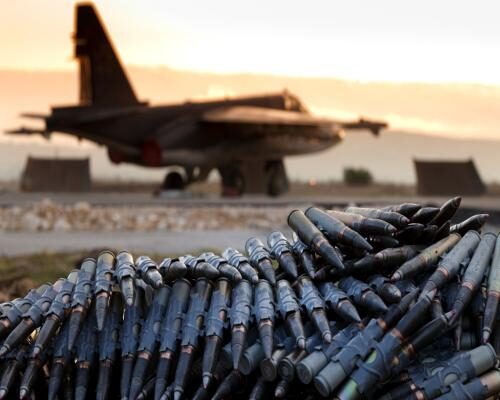 В Сирии показали изъятое оружие боевиков