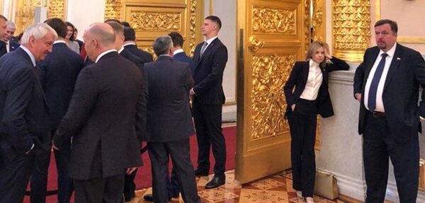 Поклонская прокомментировала свое фото с инаугурации Путина
