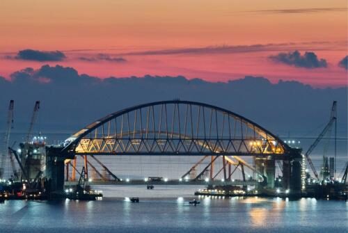 Украина размышляет: Взорвать Крымский мост или оставить себе