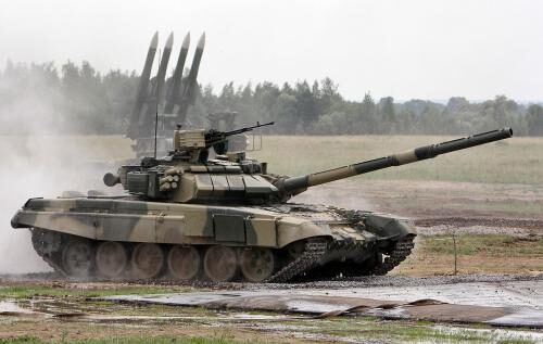 Россия собирается закупить 6 тысяч новых танков