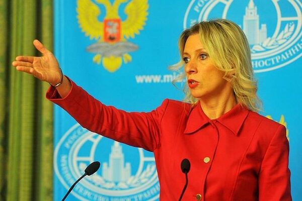 Политика вновь вернулась на кухни россиян, заявила Мария Захарова