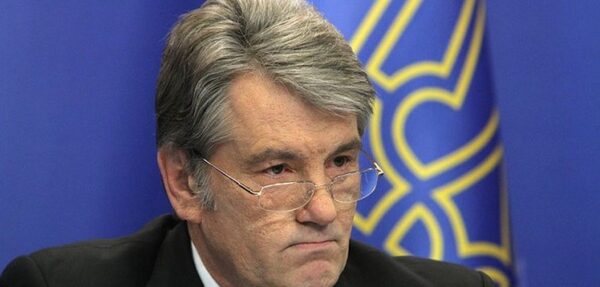 Ющенко призвал привлечь США к урегулированию конфликта в Донбассе