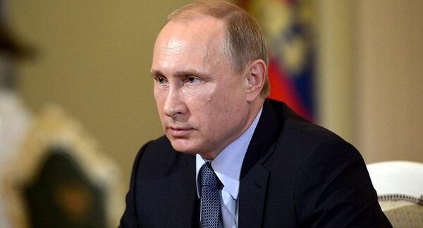 Путин пообещал сдерживание цен на нефтепродукты