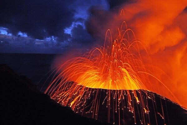 Страшнее Йеллоустоуна: в США обнародован список самых опасных вулканов, которые могут вызвать Апокалипсис