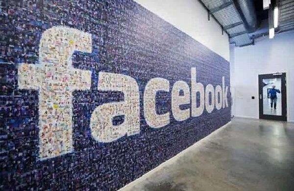 Facebook принес извинения миллионам пользователей за открытый доступ к их личным фото