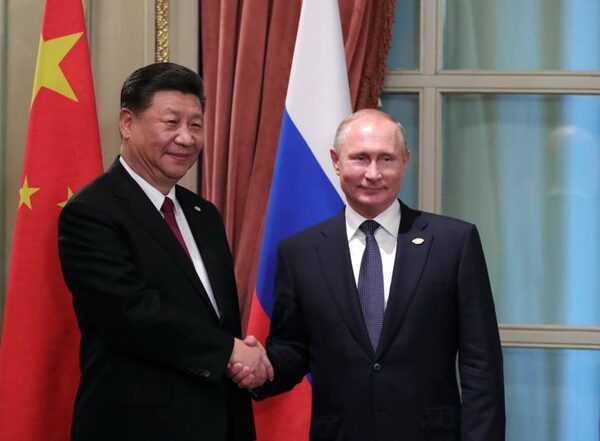Лидер Китая поздравил Владимира Путина и россиян с Новым годом