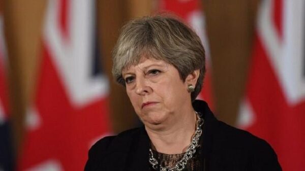 Народ заговорил: британцы потребовали от Терезы Мэй отказаться от обречённой сделки по Brexit