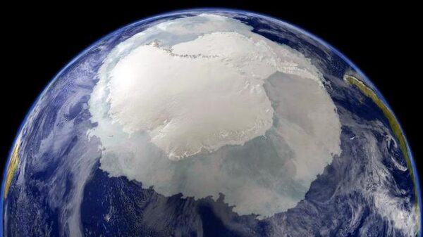 В NASA наглядно показали, как Антарктида теряла лёд за последние 100 лет