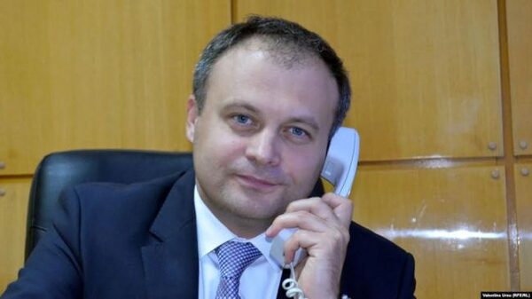 Раскол в рядах молдавских демократов согласован с Плахотнюком