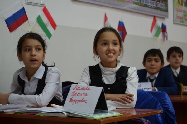 В четырех городах Таджикистана построят русскоязычные школы