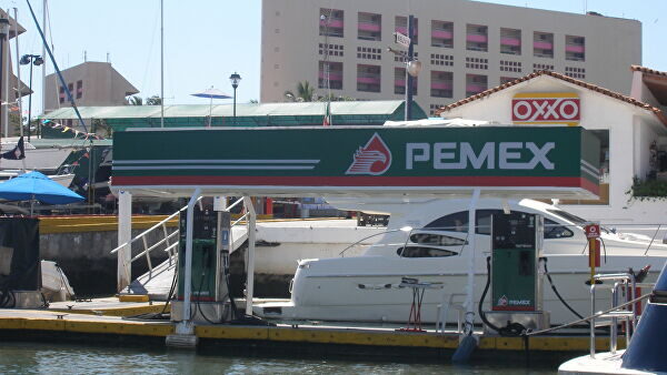 Эксперт: Pemex могла выиграть от большего сокращения добычи в Мексике