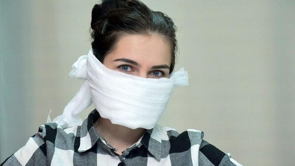 "Разбогатеть на коронавирусе": в Костроме продают маски "Сделай сам"