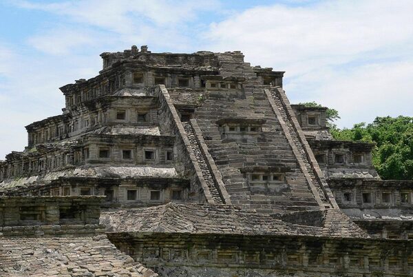 Археологи объяснили причину появления пирамид в Мексике
