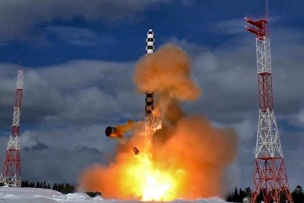 Китайские СМИ назвали "Сармат" королем межконтинентальных ракет