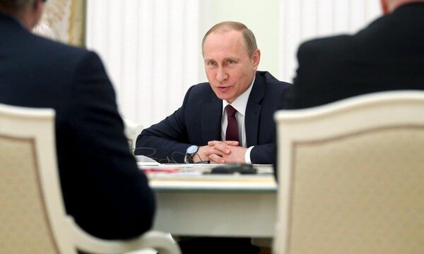 Путин обязал Минздрав возобновить плановую медицинскую помощь