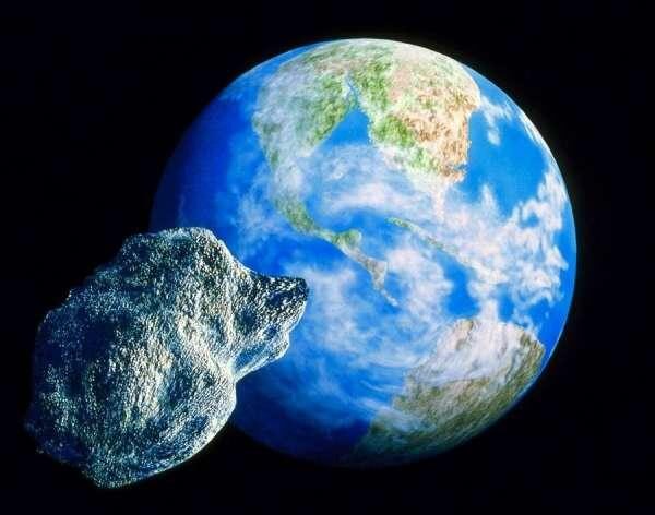 Астероид 2012 ТС4, который вдвое крупнее Челябинского метеорита, приближается к Земле