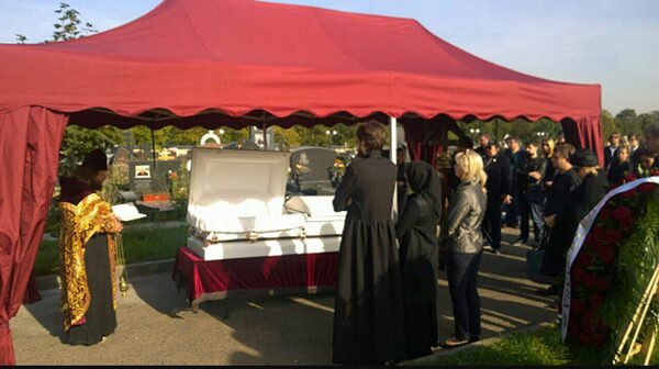 Экс-солистка группы «Банд`Эрос» похоронена на Троекуровском кладбище столицы