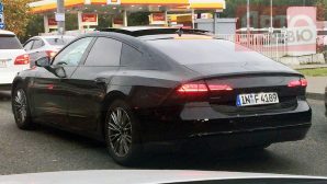 На тестах в Москве без камуфляжа замечена Audi A7 нового поколения