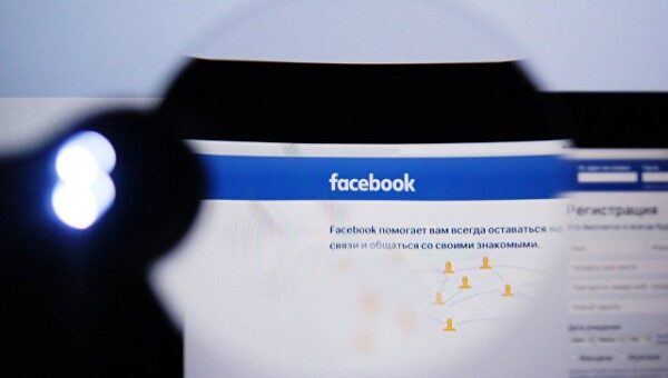 Песков: Россия никогда не размещала политическую рекламу в Facebook