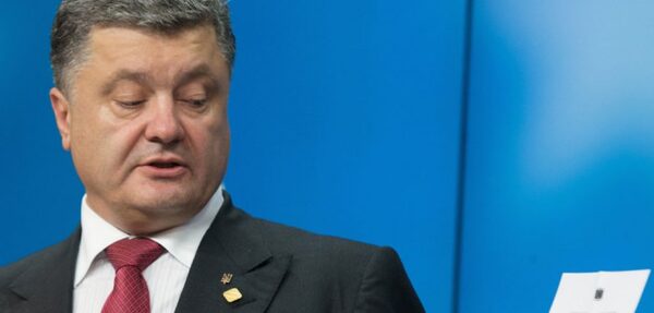 Порошенко хочет, чтобы учителя говорили по-украински не только на уроках