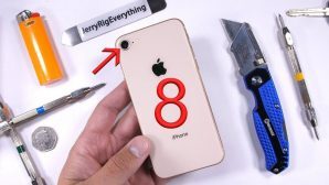 Тесты показали, что новый iPhone 8 прочнее своего предшественника iPhone 7