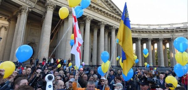 В Санкт-Петербурге проходит акция против войны с Украиной