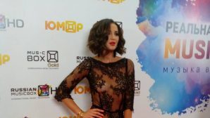 Эвелина Бледанс назвала «мальчиком» оголившуюся Бузову