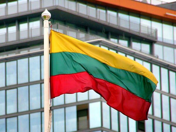 «Хитрый трюк» в Прибалтике потерпел фиаско: «Красная шапочка» оставила Литву с носом