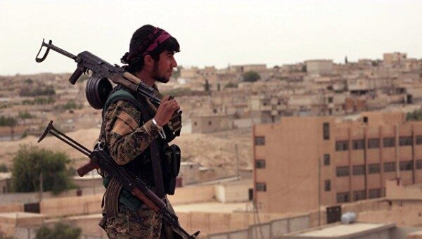 Отряды сирийских курдов захватили крупное месторождение нефти в Дейр-эз-Зор