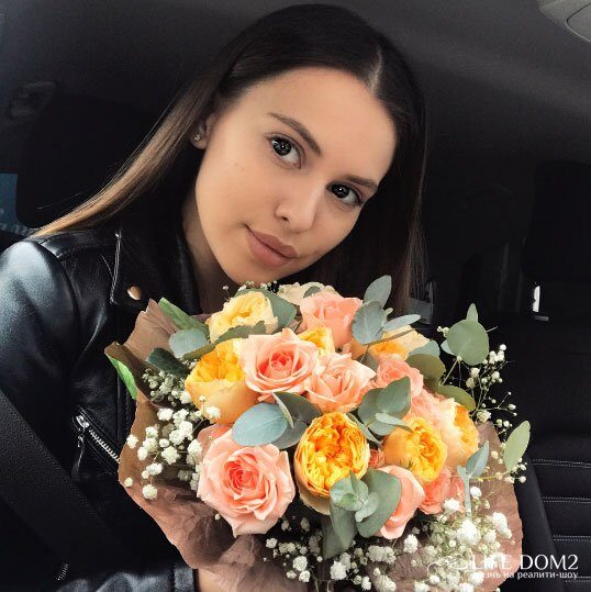 Саша Артемова и Женя Кузин подали заявление в ЗАГС